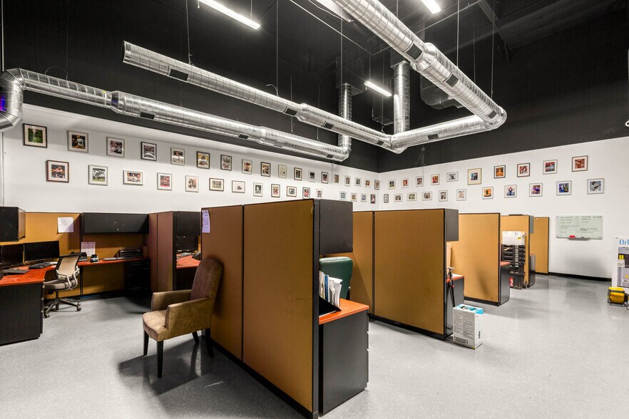 More Photos Of 4570 Donovan Way, North Las Vegas Light Distribution For Sale