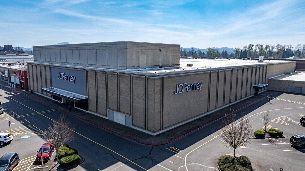 More Photos Of 293 Valley River Ctr, Eugene Unknown For Lease