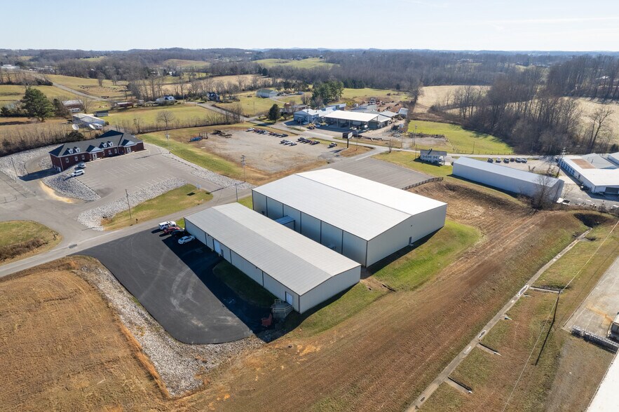 More Photos Of 252 Commerce Dr, Tompkinsville Warehouse For Sale