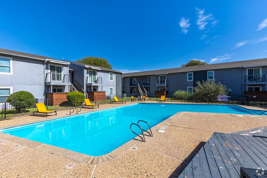 More Photos Of 6402 Albany Ave, Lubbock Apartments For Sale