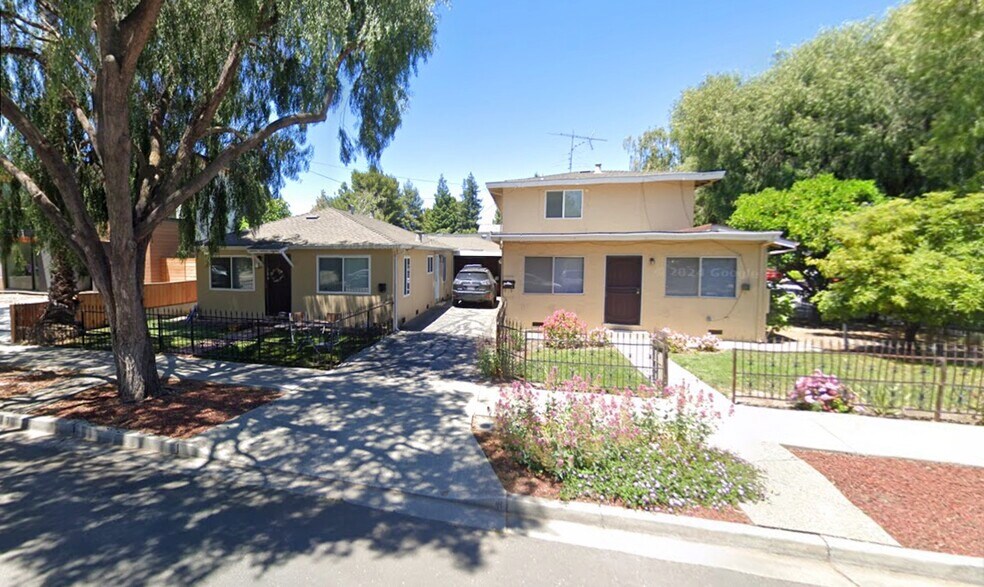 More Photos Of 284 Elmwood St, Mountain View Multifamily For Sale