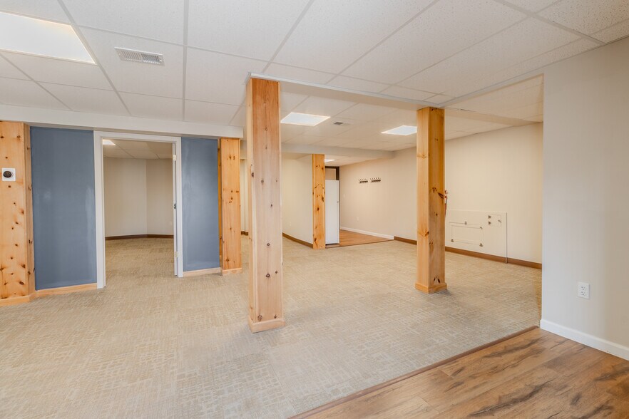 More Photos Of 2120 Freeport Rd, New Kensington Office For Lease