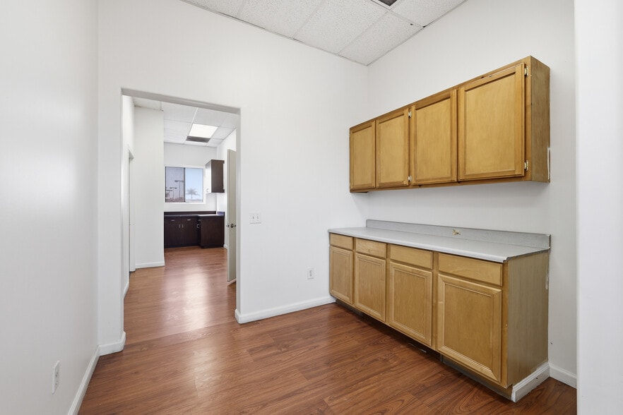 More Photos Of 8745 Whittier Blvd, Pico Rivera Storefront Retail Office For Lease