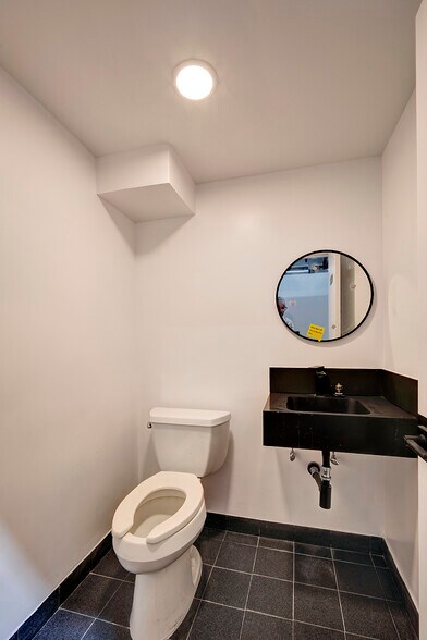 More Photos Of 32 S Dixie Hwy, Lake Worth Freestanding For Lease