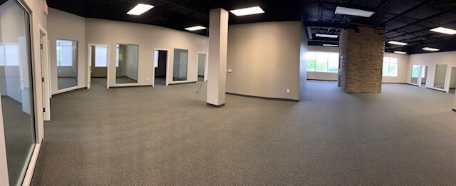 More Photos Of 2306 Pama Ln, Las Vegas Office Residential For Lease