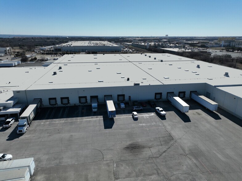 More Photos Of 2401 W Marshall Dr, Grand Prairie Warehouse For Lease