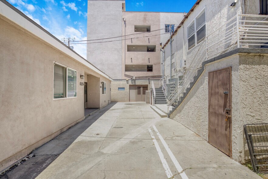 More Photos Of 6519 Crenshaw Blvd, Los Angeles Apartments For Sale