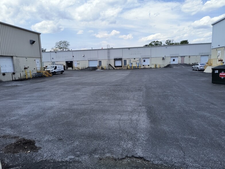More Photos Of 5060 Ritter Rd, Mechanicsburg Flex For Lease