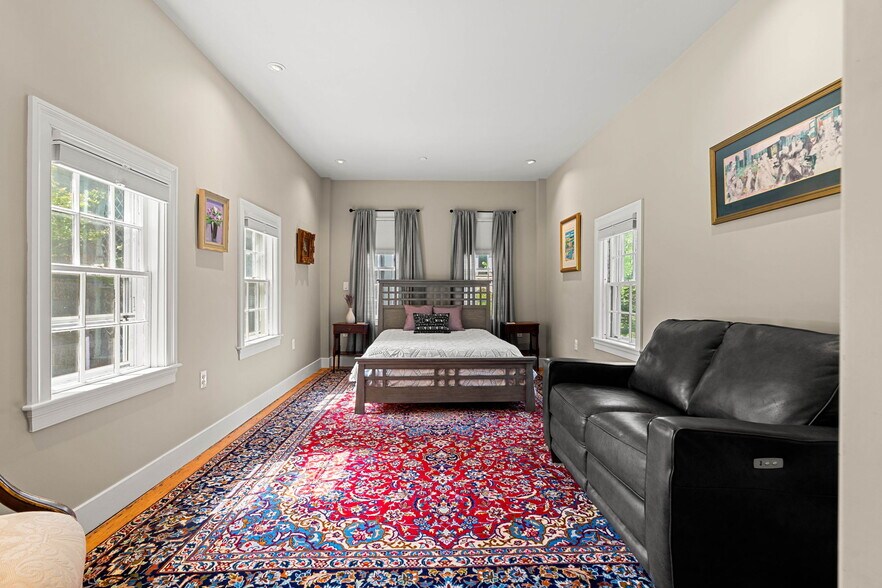 More Photos Of 314 Essex St, Salem Specialty For Sale