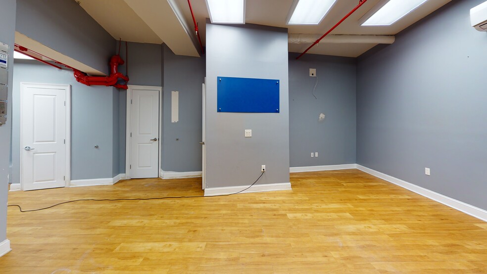 More Photos Of 123 Tidewater St, Jersey City Storefront Retail Office For Lease