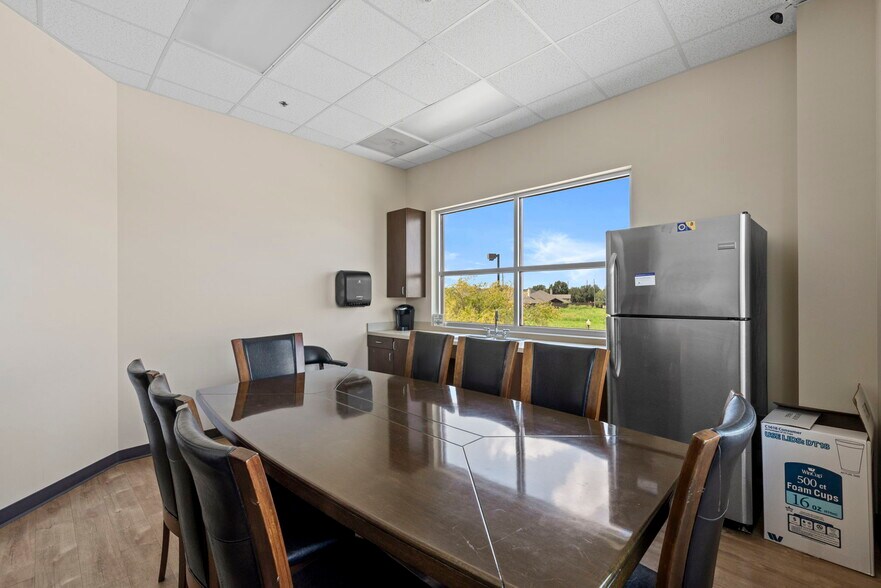 More Photos Of 7790 W Grand Pky, Richmond Medical For Lease