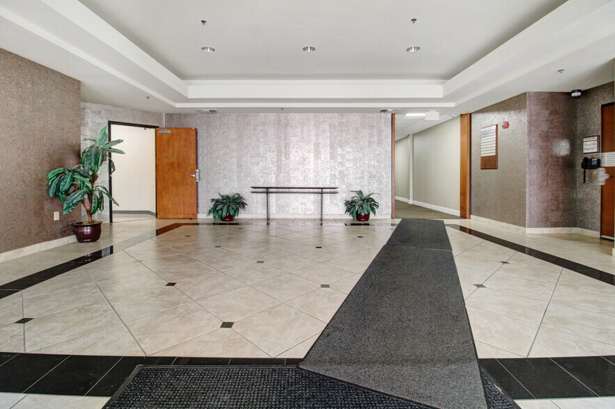 More Photos Of 895 SW 30th Ave, Pompano Beach Office For Lease