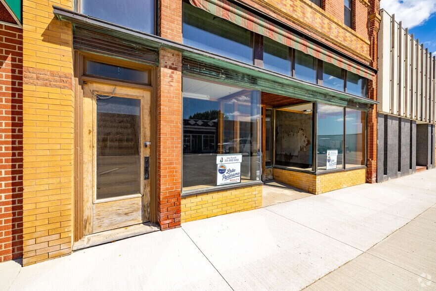 More Photos Of 311 Audubon St, Adair General Retail For Sale