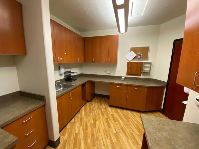 More Photos Of 1880 W Judith Ln, Boise Office For Lease