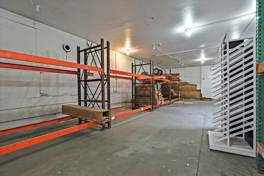 More Photos Of 14 E Lake Ave, Watsonville Storefront For Sale