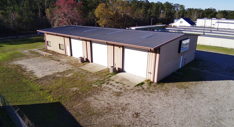 More Photos Of 388 Longwood Dr, Richmond Hill Warehouse For Sale