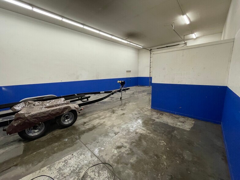 More Photos Of 211 Montgomery Ave, Newark Light Distribution For Lease