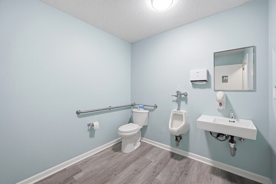 More Photos Of 501 N Main St, Robersonville Office For Sale
