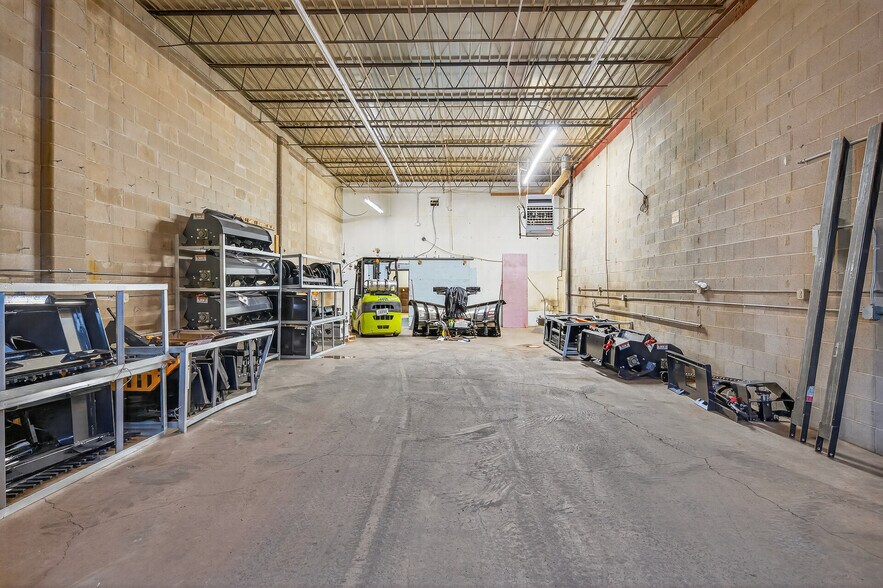 More Photos Of 5201 Lakeland Ave N, Minneapolis Industrial For Sale