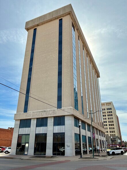 More Photos Of 800 Indiana Ave, Wichita Falls Office For Sale