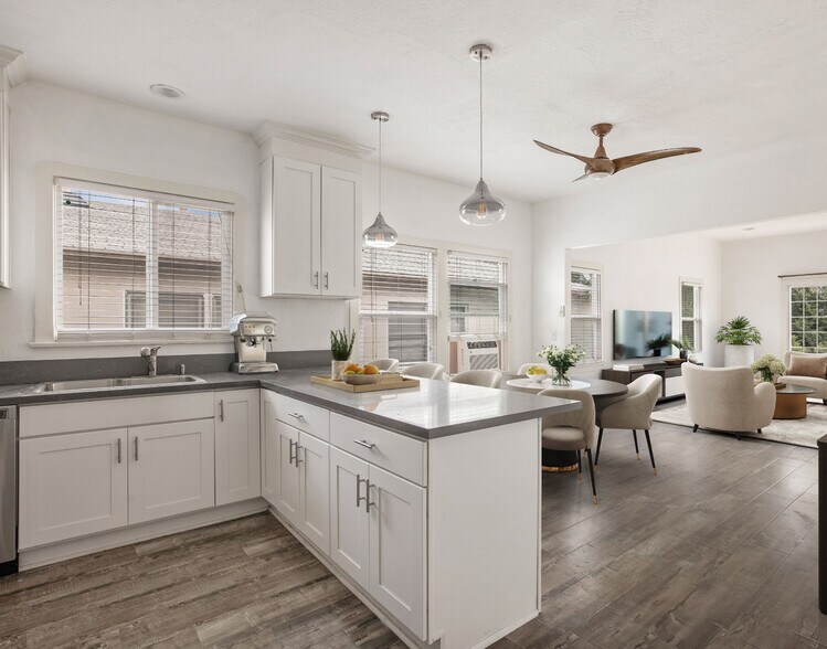 More Photos Of 351 N Spaulding Ave, Los Angeles Apartments For Sale