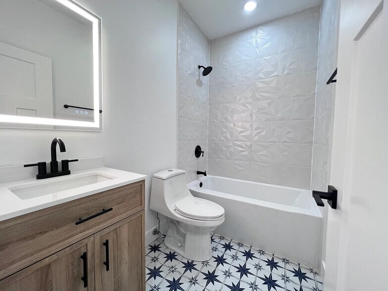 More Photos Of 2655 W 21st St, Chicago Apartments For Sale