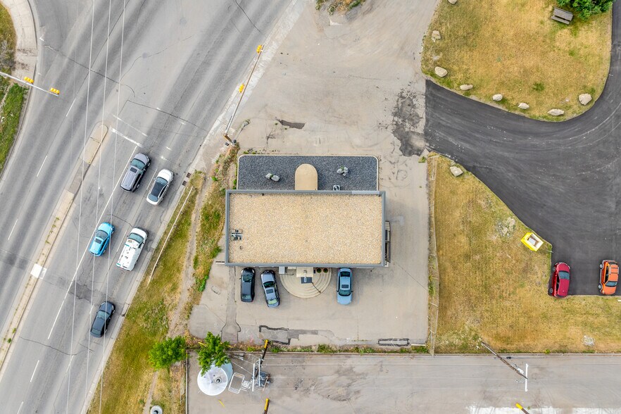 More Photos Of 2225 15th St SE, Calgary Warehouse For Sale