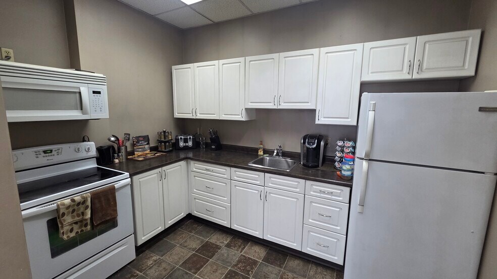 More Photos Of 2318 2nd Concession Rd, Brockville Industrial For Sale
