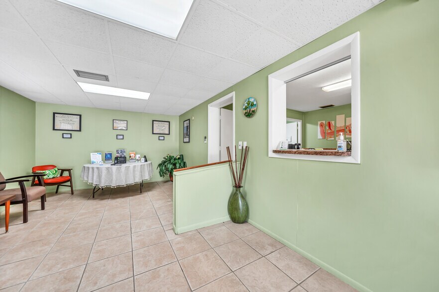 More Photos Of 303 E Gibson St, Arcadia Medical For Sale