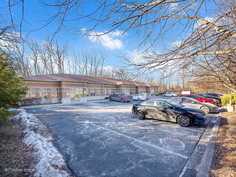 More Photos Of 400 Knoll St, Wheaton Office For Sale