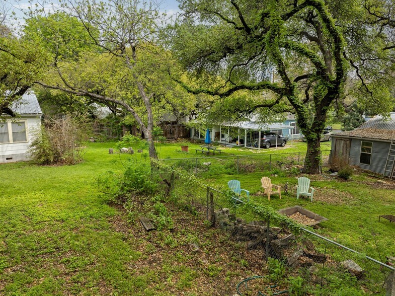 More Photos Of 302 Park Ln, Austin Land For Sale