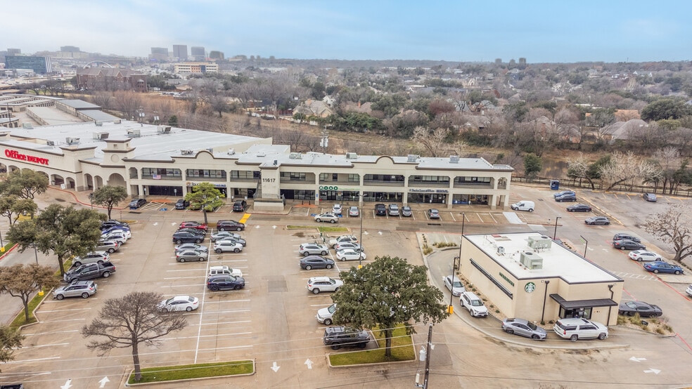 More Photos Of 11613-11617 N Central Expy, Dallas Unknown For Lease