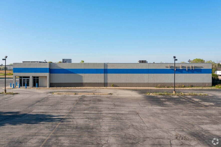More Photos Of 535 N Westhill Blvd, Appleton Freestanding For Lease