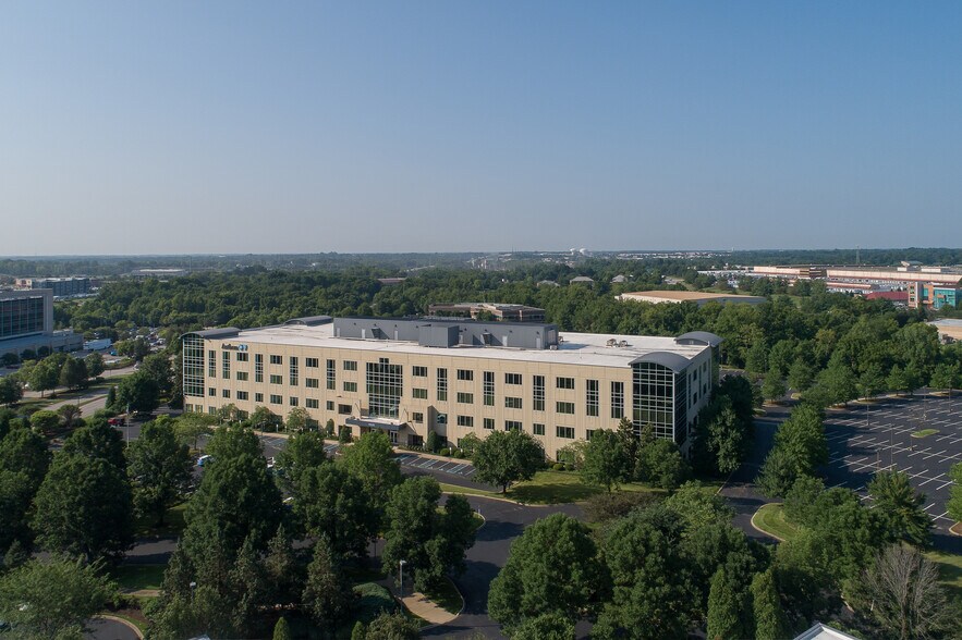 More Photos Of 13550 Triton Park Blvd, Louisville Office For Lease