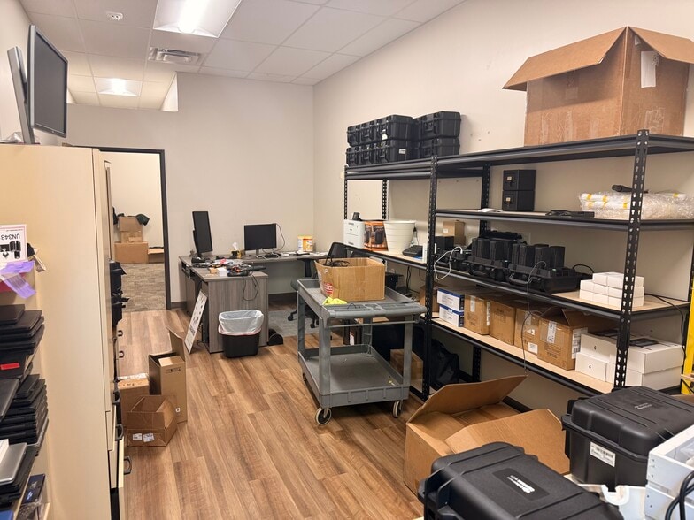 More Photos Of 725 E Main St, Westfield Light Manufacturing For Sale