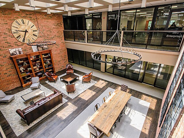 More Photos Of 17W662 Butterfield Rd, Oakbrook Terrace Office For Lease