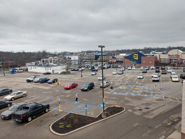 More Photos Of , Cincinnati General Retail For Sale