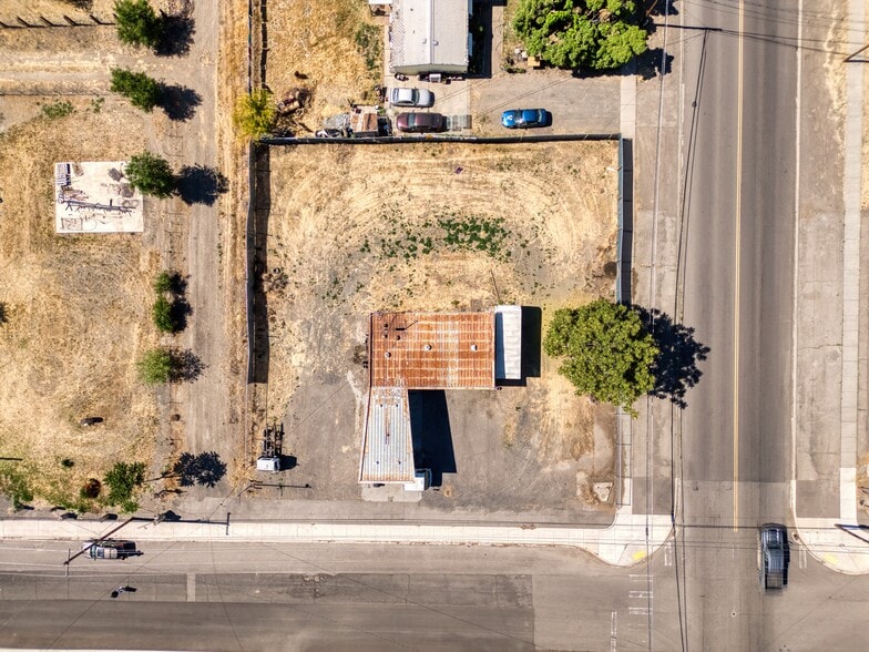 More Photos Of 404 South St, Mabton Service Station For Sale