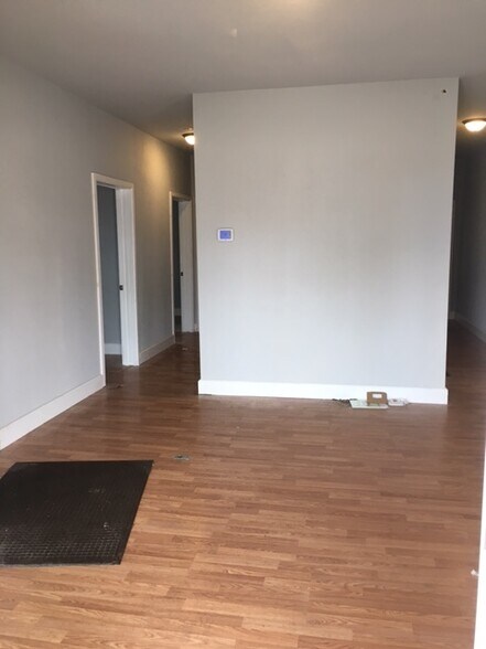 More Photos Of 532 Main St, Wintersville Freestanding For Lease