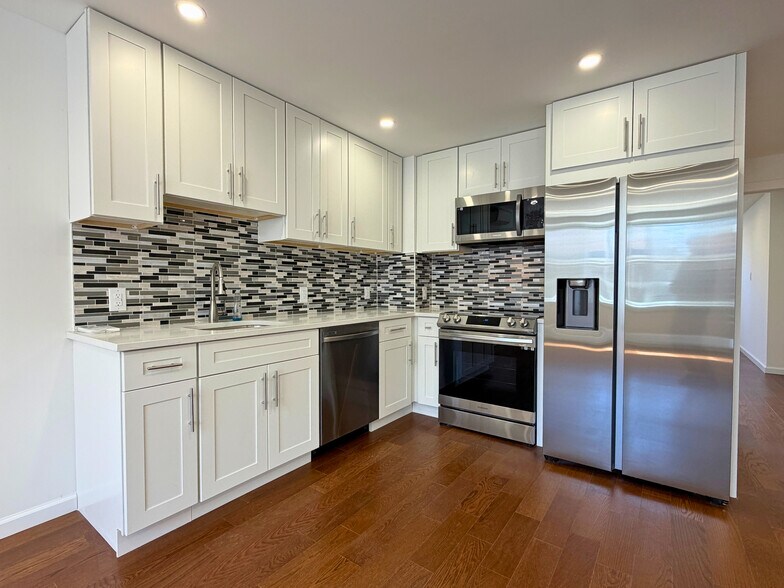 More Photos Of 189 Saint Marys Ave, Staten Island Apartments For Sale
