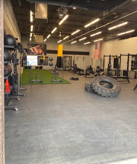 More Photos Of 5730 W 79th St, Burbank Freestanding For Lease