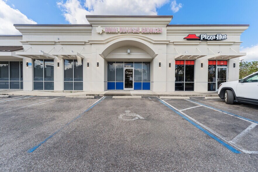 More Photos Of 7179-7187 Broad St, Brooksville Freestanding For Sale
