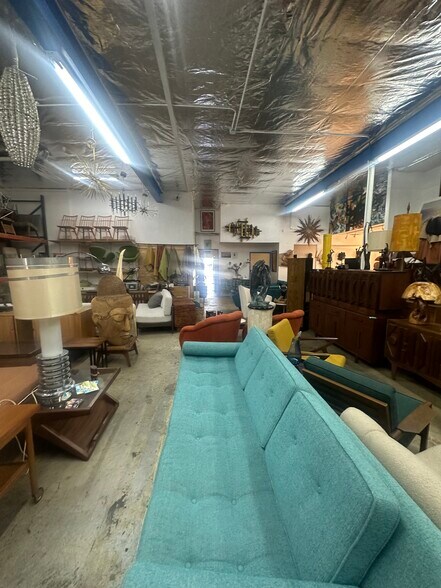 More Photos Of 1248 S Fairfax Ave, Los Angeles Light Manufacturing For Lease