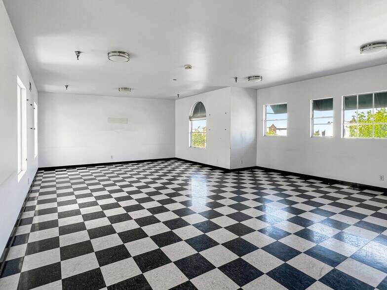More Photos Of 1450-1470 W 9th St, Upland Loft Creative Space For Lease