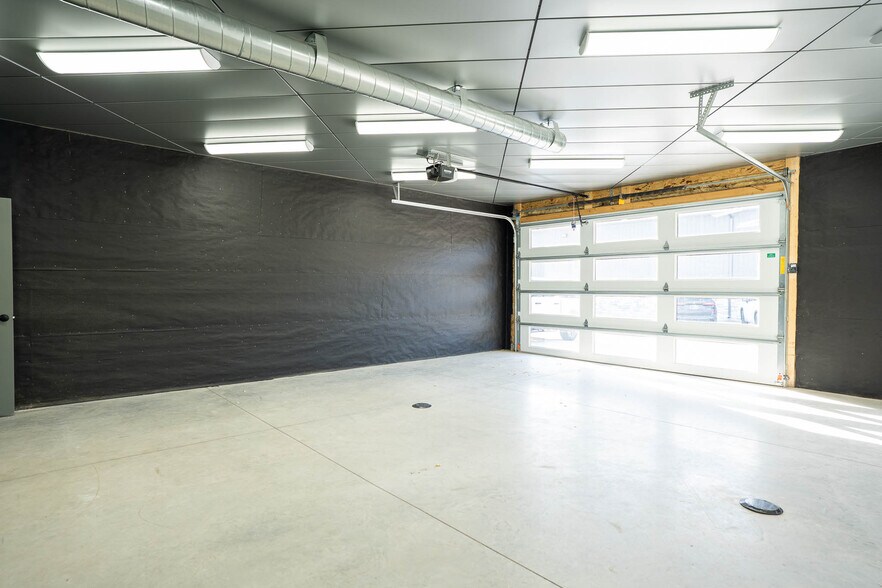 More Photos Of N5550 County Road Z, Onalaska Flex For Sale