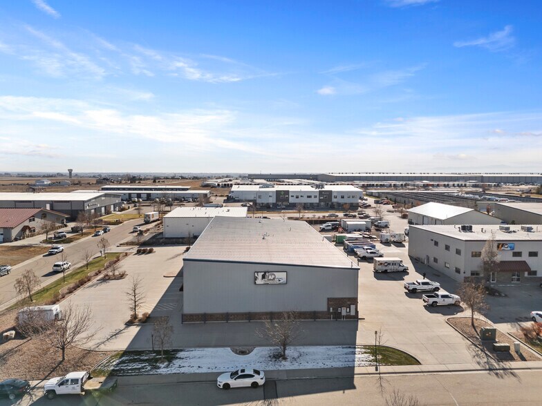 More Photos Of 4487 Bents Dr, Windsor Light Manufacturing For Lease