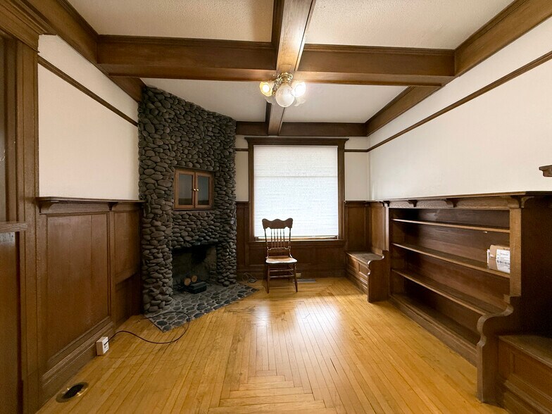 More Photos Of 1535 State St, Salem Medical For Sale