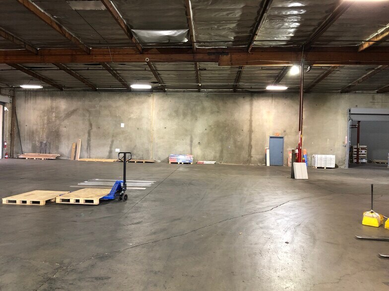 More Photos Of 18409 E Valley Blvd, City Of Industry Warehouse For Lease