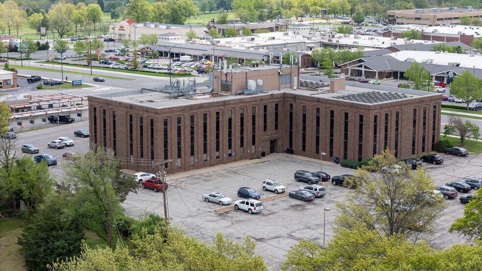 More Photos Of 400 E Red Bridge Rd, Kansas City Medical For Sale