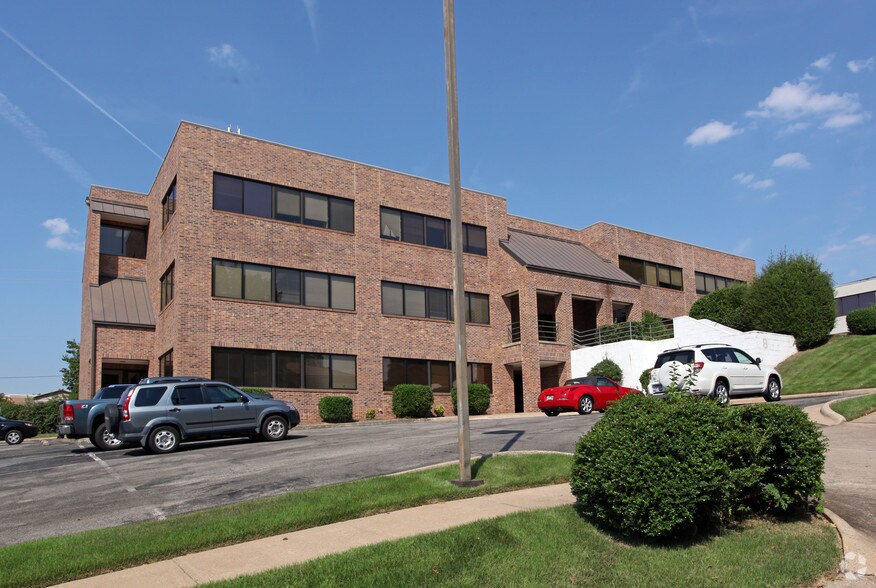 More Photos Of 8 Shackleford Plz, Little Rock Office For Lease